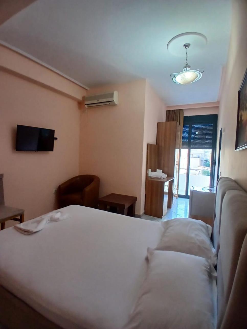 Hotel Rossi Vlorë Exterior foto